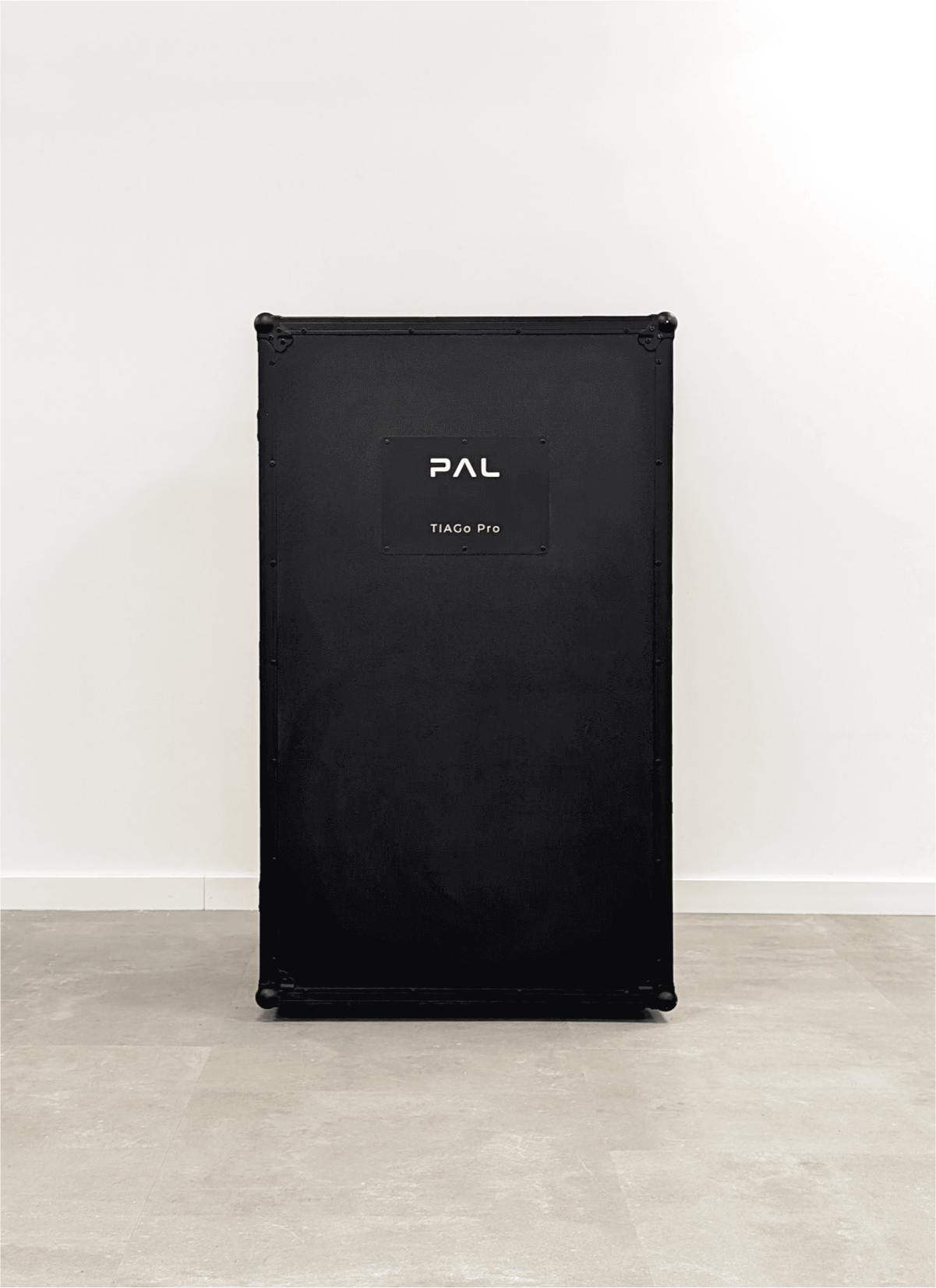 ../../_images/tiago-pro-flightcase.png